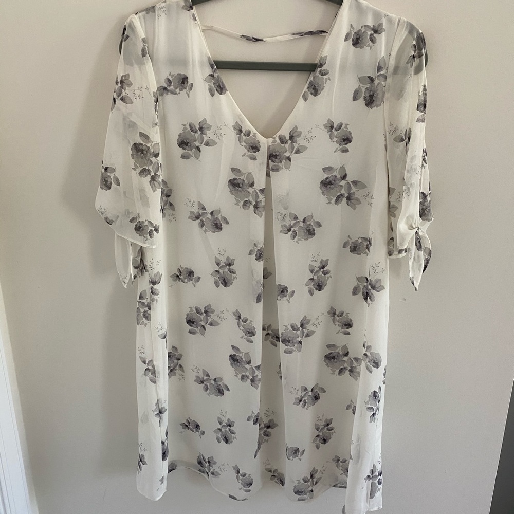 Floral flowy dress